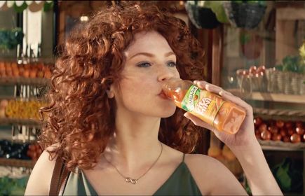 Tymbark pokazuje w reklamie soków Vitamini, że „w naturze nic nie ginie” (video)