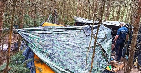 Biała Podlaska. 500 porcji dilerskich amfetaminy w namiocie