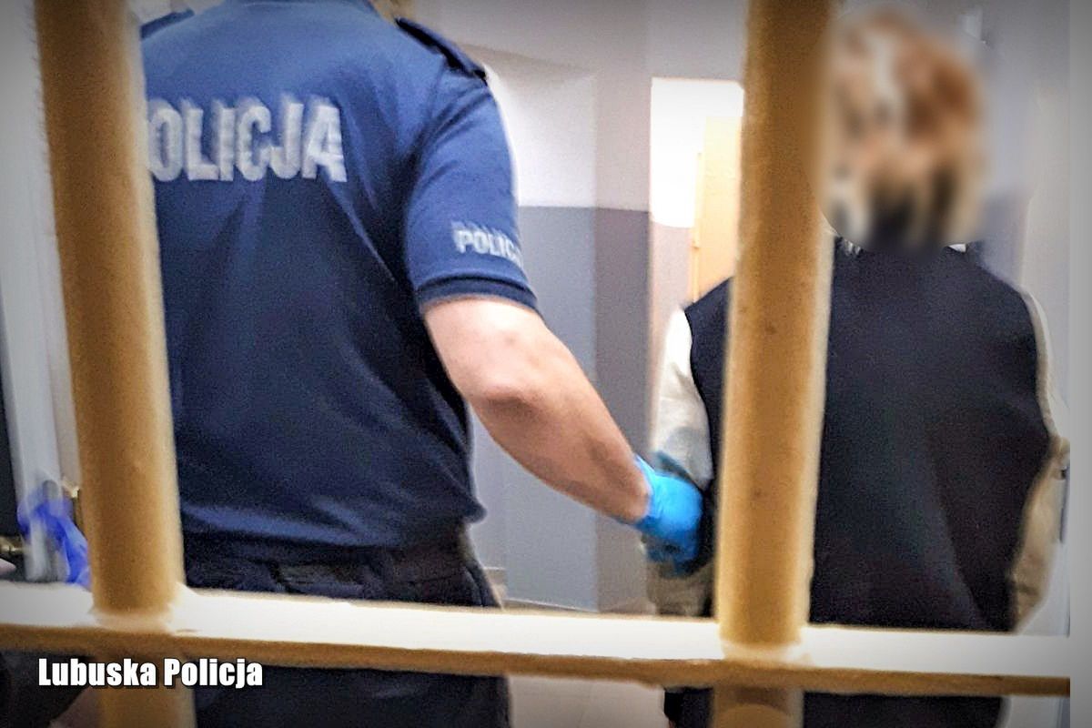 Zarówno kobieta, jak i mężczyzna trafili w ręce policji