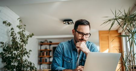 W urzędzie czy przez internet? Fundusze unijne ułatwiają załatwianie spraw w domowym zaciszu