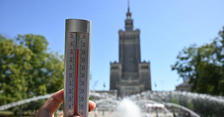 Fala upałów w Polsce. Czy wiesz, co naprawdę przysługuje pracownikom? Sprawdź się