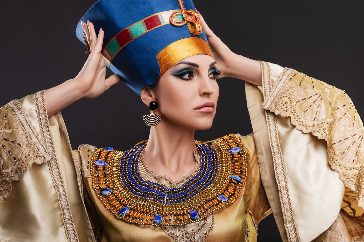Wiemy, jak pachniała Kleopatra. Naukowcy odtworzyli jej perfumy