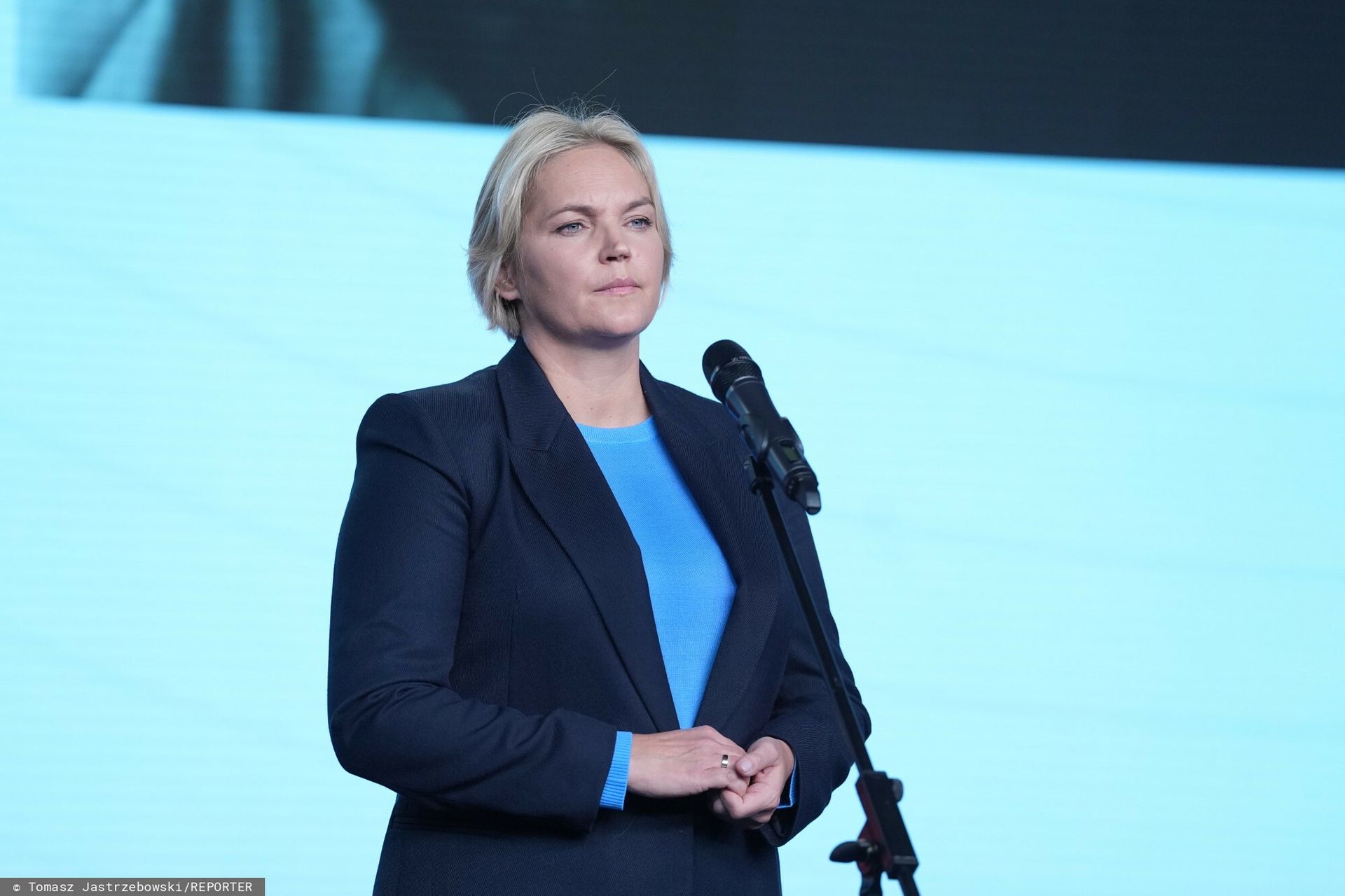 Szczekanie w Sejmie: Jak Dominika Chorosińska podważa autorytet PiS i co grozi jej teraz