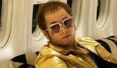 Taron Egerton śpiewa jak Elton John w filmie "Rocketman"