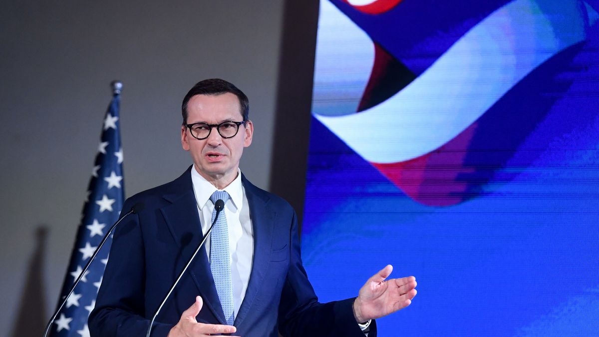 - Stawiamy decydujący krok na drodze do uniezależnienia się energetycznego od krajów, które są niestabilne - mówił w premier Morawiecki