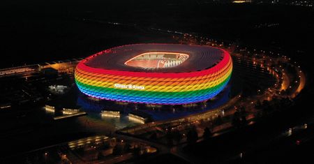 Euro 2020. Tęczowa Allianz Arena? UEFA zadecydowała