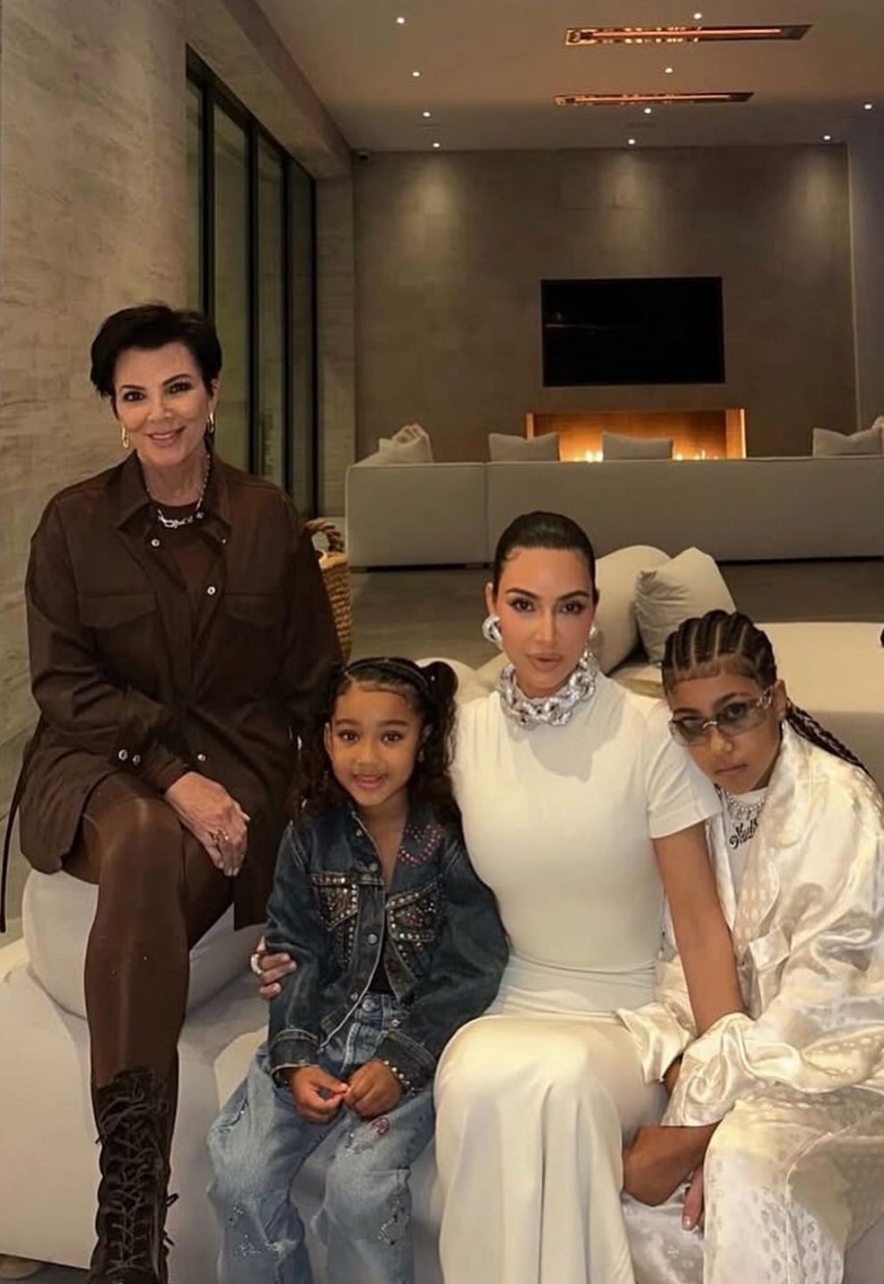 Kris Jenner opublikowała serię starych zdjęć