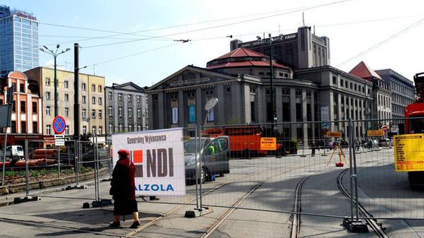 Ogrodzenie blokujące przejście na Warszawską stanęło w poniedziałek