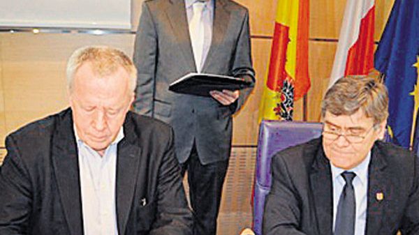 Podpisy złożyło 8 dyrektorów, w tym Wojciech Szrajber