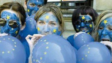 W sobotę na katowickim Rynku Magda,
Weronika, Aneta, Iza, Łukasz i Marek nie pozostawili nikomu wątpliwości,
że głosują za Unią.