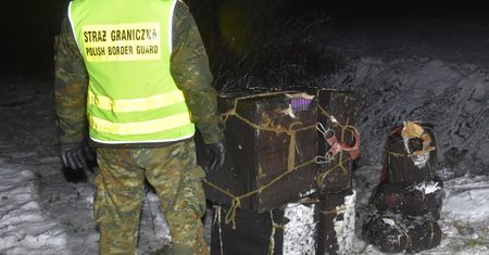 Przemyt bursztynu i papierosów przez zieloną granicę. Straż Graniczna zatrzymała Ukraińców
