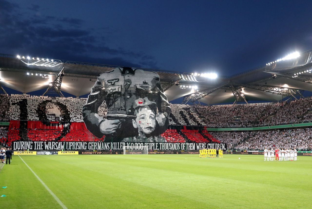 Stary kibic Legii ośmielił się nie poprzeć oprawy. Grożą mu, że już nie wejdzie na stadion