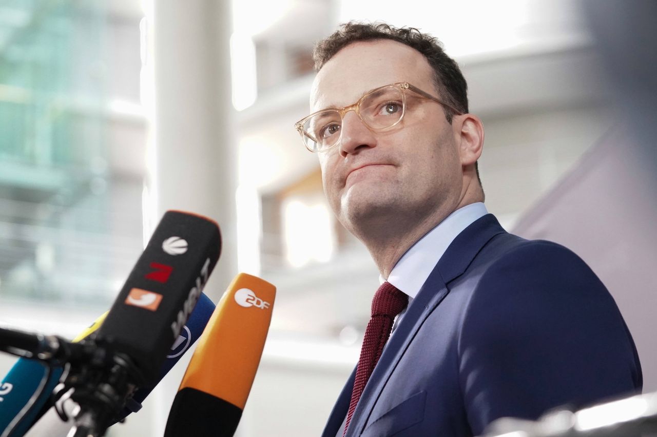 Koronawirus z Chin. Niemiecki minister zdrowia ostrzega: "Może brakować leków“ 