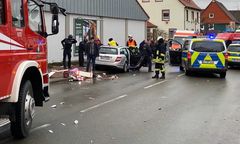 Niemcy. Samochód wjechał w tłum na paradzie w Volkmarsen. Są ranni
