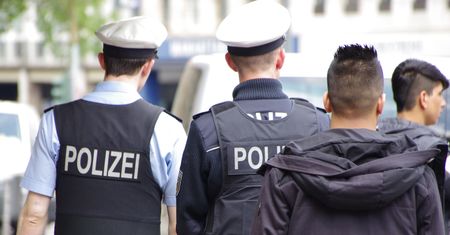 Niemcy: systematyczny wzrost liczby morderstw popełnianych prze imigrantów. Niepokojące statystyki