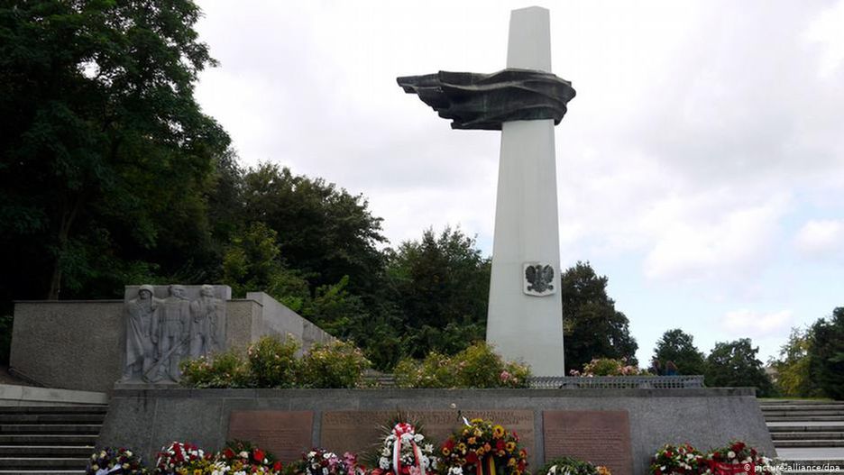 W Berlinie stoi już pomnik poświęcony Polakom, ale pochodzi z czasów NRD i upamiętnia "polskiego i niemieckiego antyfaszystę"
