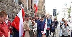 Demonstracja przed konsulatem Ukrainy w Krakowie