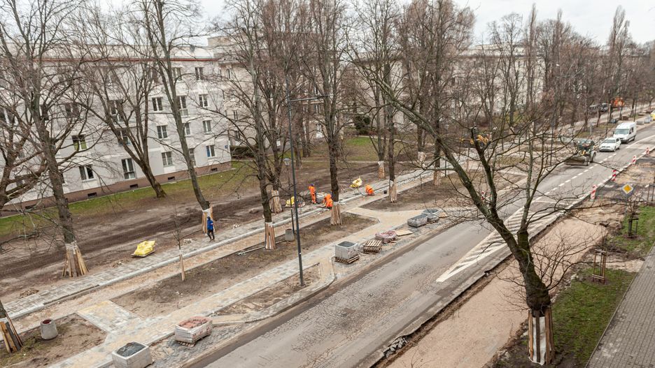 Warszawa. Al Zjednoczenia przechodzi gruntowny remont.