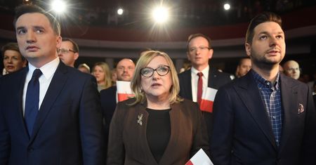 Fala oburzenia po słowach Beaty Kempy. Nazwała Krzysztofa Śmiszka "kandydatką na pierwsza damę"