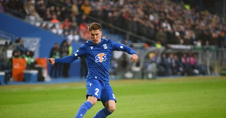 Lech Poznań zwyciężył 2:0 nad Wartą Poznań w emocjonujących derbach Poznania