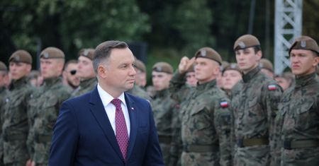 Podwyżki dla żołnierzy. Prezydent podpisał projekt ministra