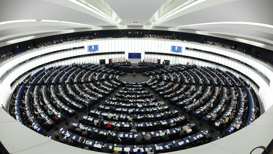 Według najnowszego sondażu swoich przedstawicieli do europarlamentu wprowadziłyby tylko 3 ugrupowania