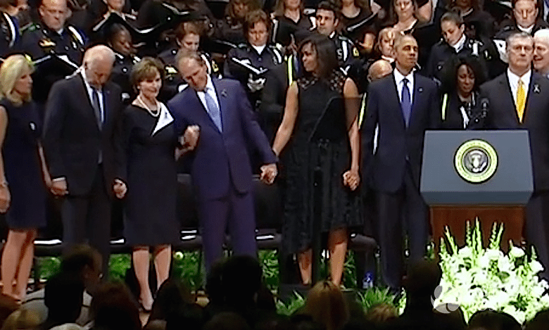 Pijany prezydent George W. Bush na pogrzebie