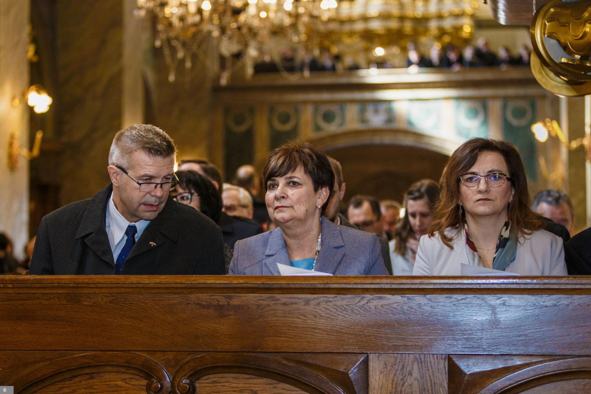 Kielce. Współpracowniczka Bogdana Wenty Danuta Papaj (w środku) podała się do dymisji po anonimowym donosie do CBA