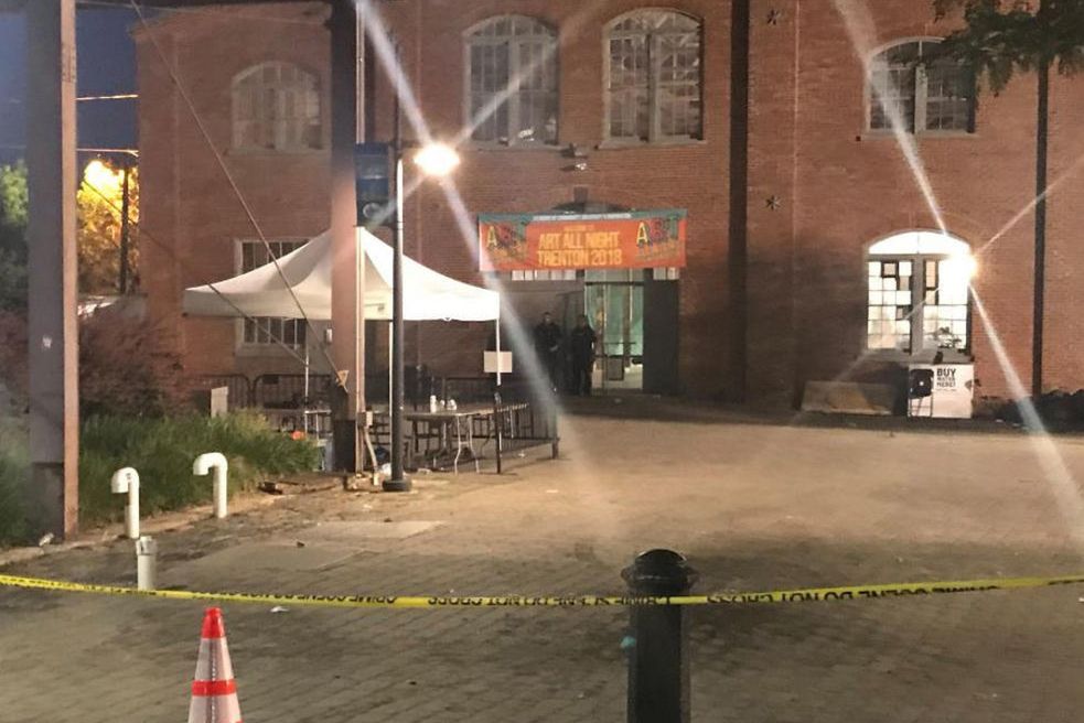 Strzelanina na festiwalu w Trenton w USA. 20 osób jest rannych, jeden ze sprawców nie żyje