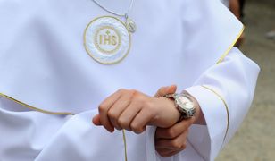 Drogie prezenty komunijne zgłosisz do urzędu skarbowego. A kiedy zapłacisz podatek?