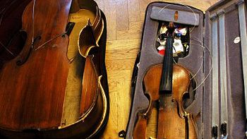 Zniszczone instrumenty muzyczne znaleźli pracownicy filharmonii lubelskiej