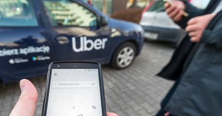 Warszawa. Uber rozwścieczy taksówkarzy. Decyzja ogłoszona