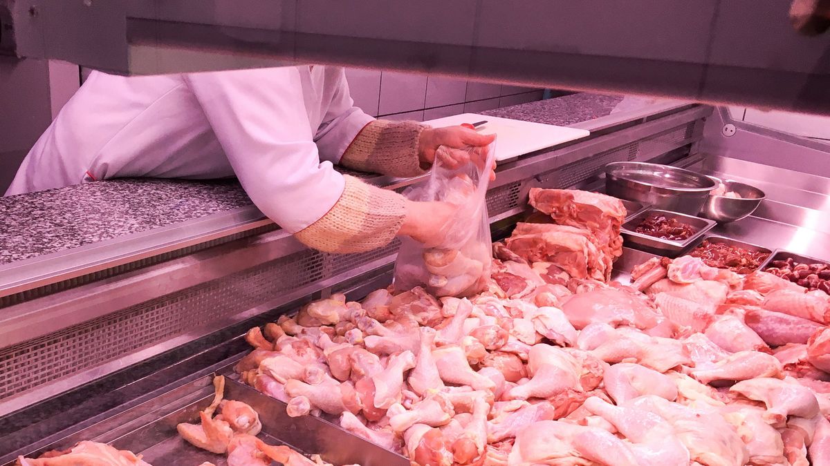 Krajowa Rada Drobiarstwa - Izba Gospodarcza zapewnia, że drobiu w sklepach nie zabraknie.