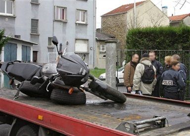 Policja odkryła skład broni pod Paryżem