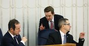 PiS kontra opozycja. Senat debatuje nad "ustawą kagańcową"