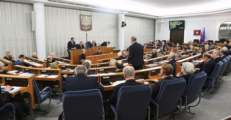 Senacka batalia o uchwałę upamiętniającą Pawła Adamowicza. Wygrał projekt PiS