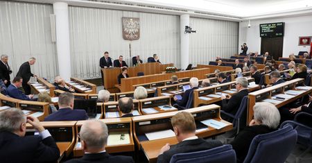 Niższy PiT przyjęty. Senat przegłosował rządowy projekt