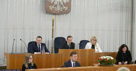 Senat pracuje nad tarczą kryzysową. Problemowe zapisy wyborcze
