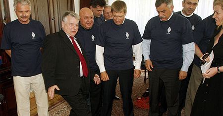 Senat ogarnęła piłkarska gorączka