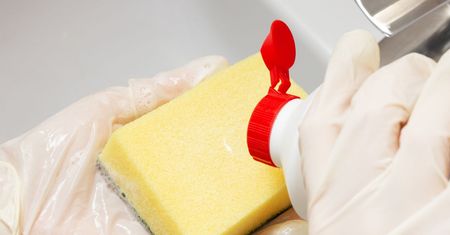 Przetarłam łazienkę tym płynem do zmywarki i kamienne zacieki już się nie pojawiły