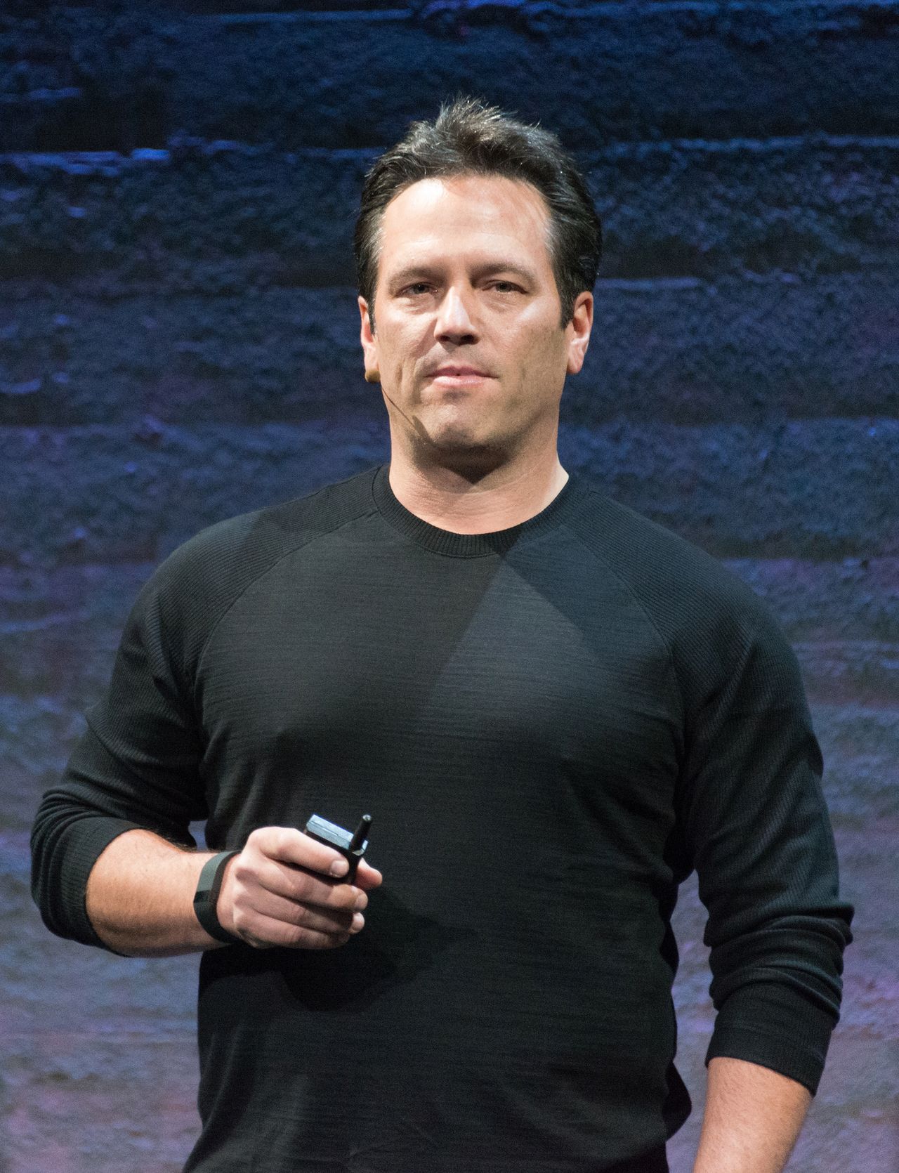 Xbox Scarlett. Konsola prawie gotowa. Phil Spencer już ją przetestował