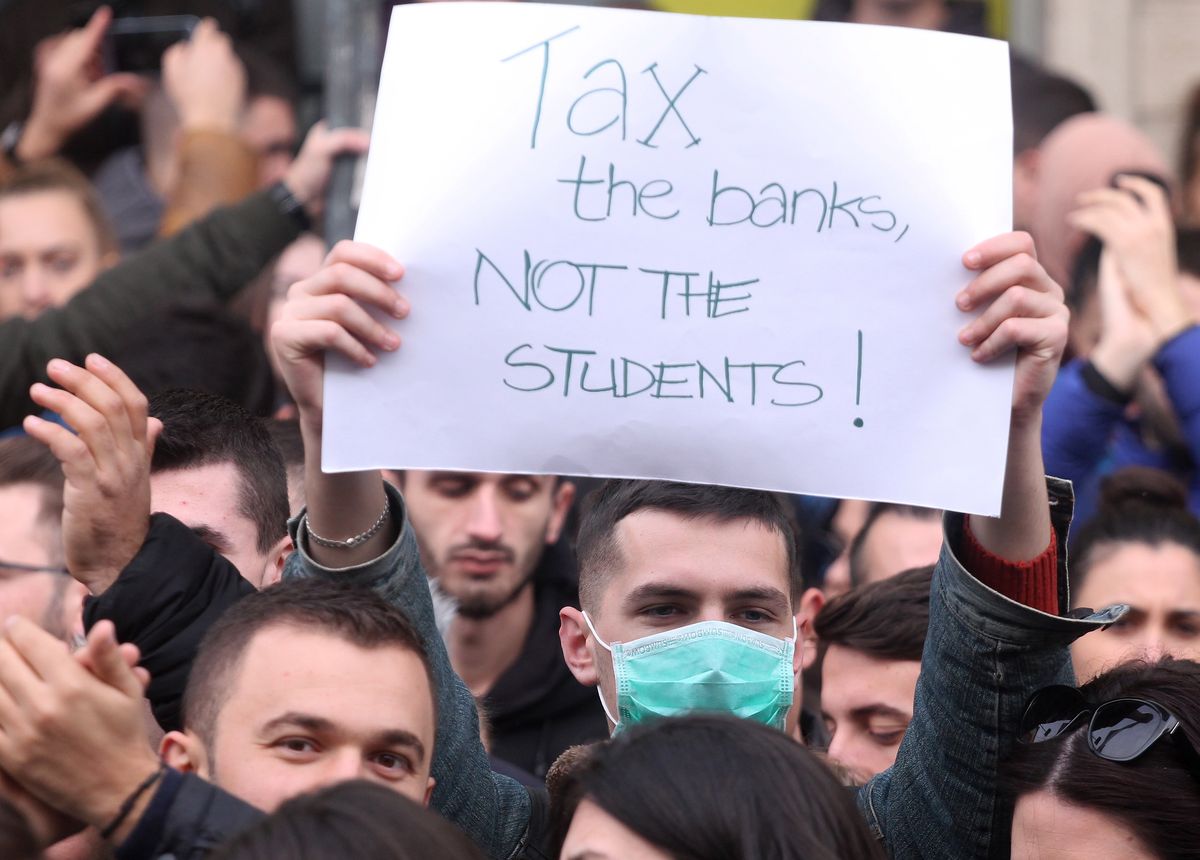 Masowe protesty w Albanii. Do studentów dołączają gimnazjaliści