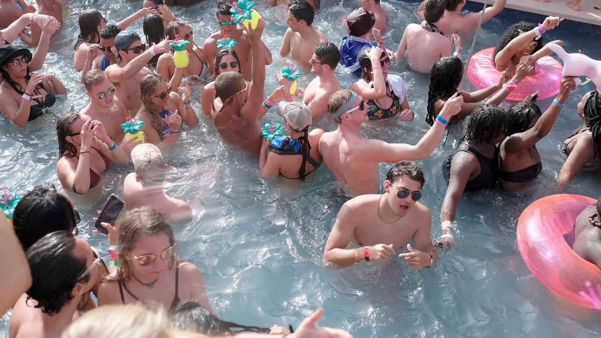 Studenci Uniwersytetu z Teksasu wybrali imprezę ponad bezpieczeństwo