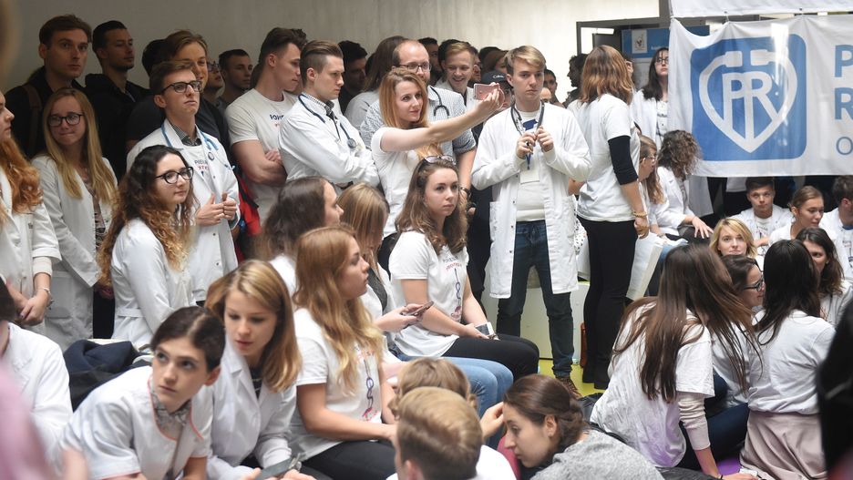 Lekarze rezydenci domagają się zwiększenia nakładów na ochronę zdrowia