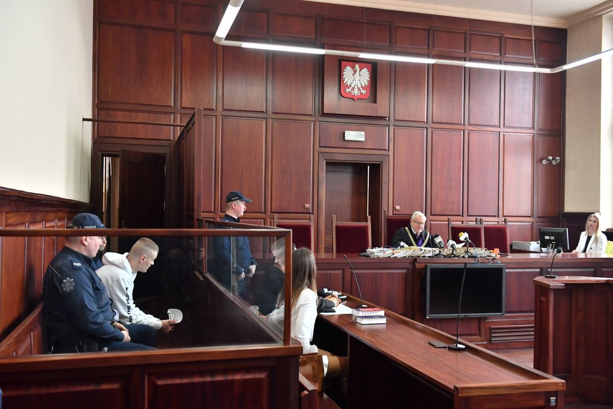 Tomasz Komenda wyszedł na wolność warunkowo. Zgodził się na to sąd penitencjarny, teraz czeka na formalne uniewinnienie