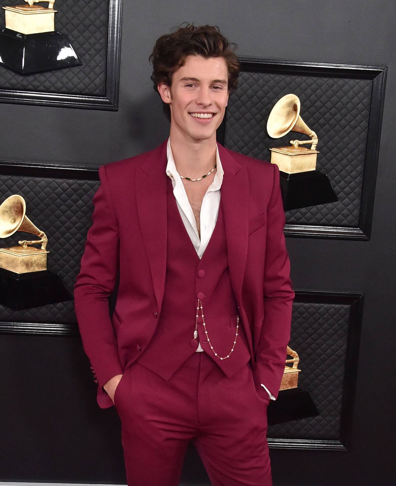 Shawn Mendes – Grammy 2020, garnitur: Louis Vuitton