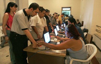 Strzelanina w Caracas w trakcie referendum