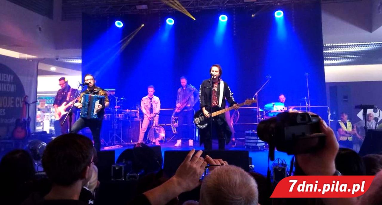 5. urodziny Vivo z grupą Enej