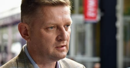 Rozenek ostro o Guziale: To jest prostytucja polityczna. Guział komentuje