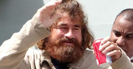 Ponad rok bez zapasów jedzenia dryfował po oceanie. Historia Jose Alvarengi